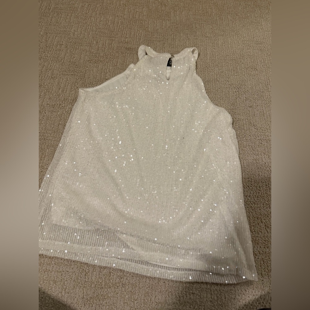 Sparkling White Top - Picture 3 of 3